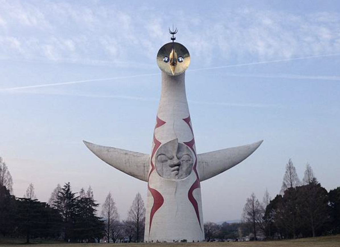 大阪丨萬博記念公園丨滿開櫻花與太陽之塔丨夢幻夜櫻