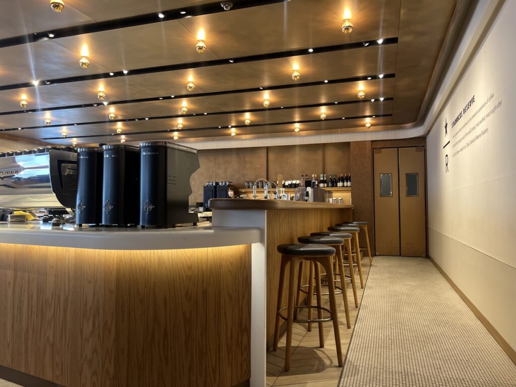 東京丨銀座丨星巴克早餐丨STARBUCKS RESERVE® STORE丨義大利米蘭烘培坊 Princi 麵包