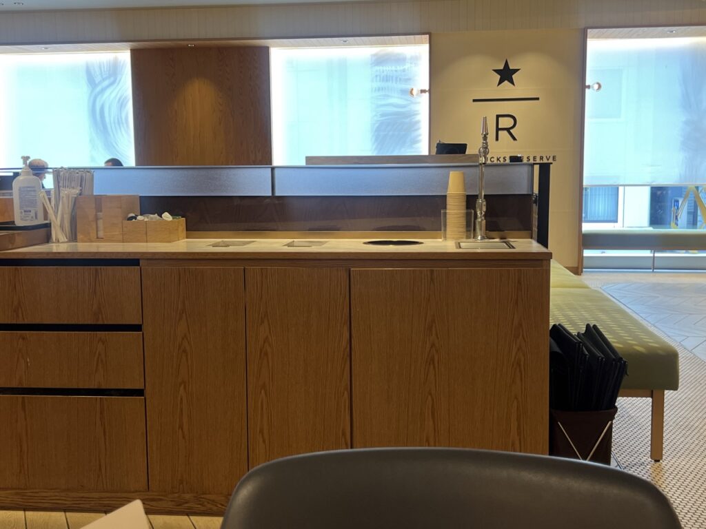 東京丨銀座丨星巴克早餐丨STARBUCKS RESERVE® STORE丨義大利米蘭烘培坊 Princi 麵包