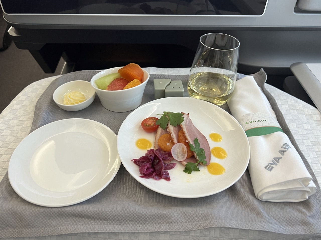 搭乘長榮航空皇璽桂冠艙從東京羽田到台北松山丨EVA Air Royal Laurel Business Class 787-10